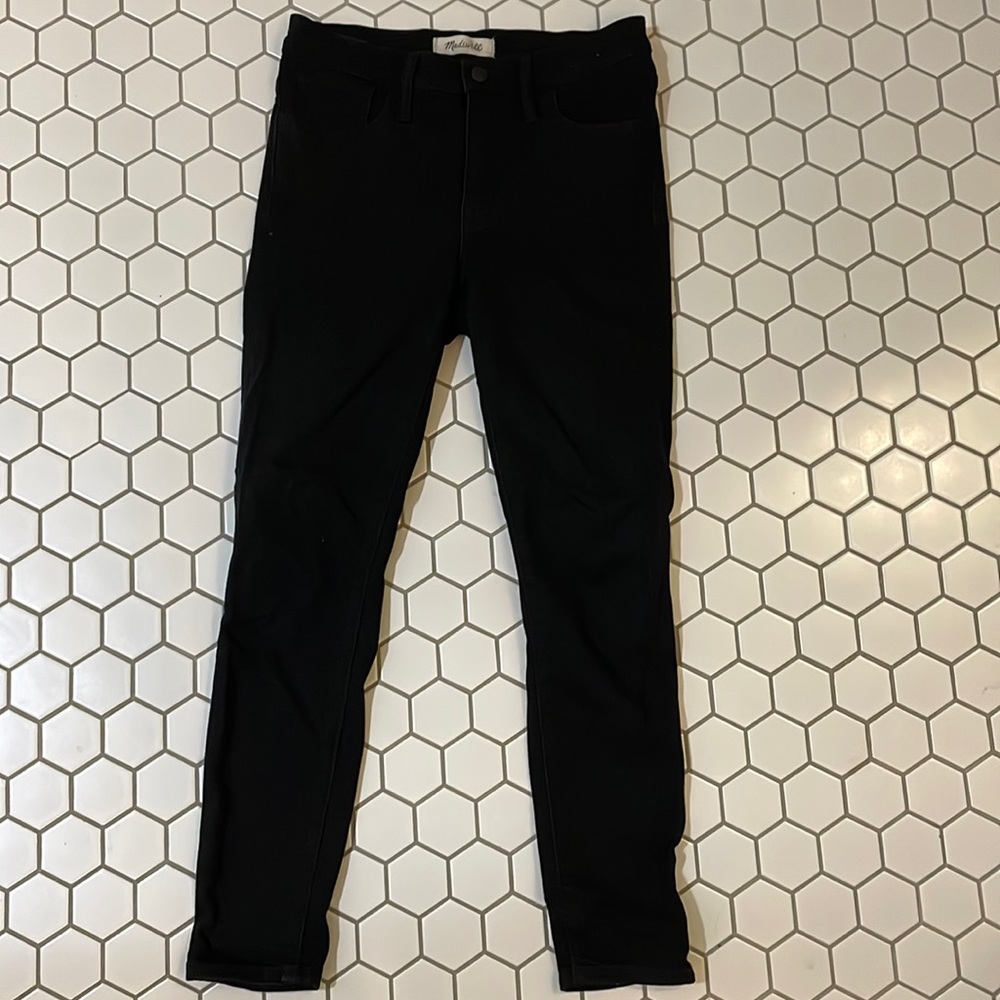 Madewell road-tripped black jeans. Excellent condition. 24.5” inseam.